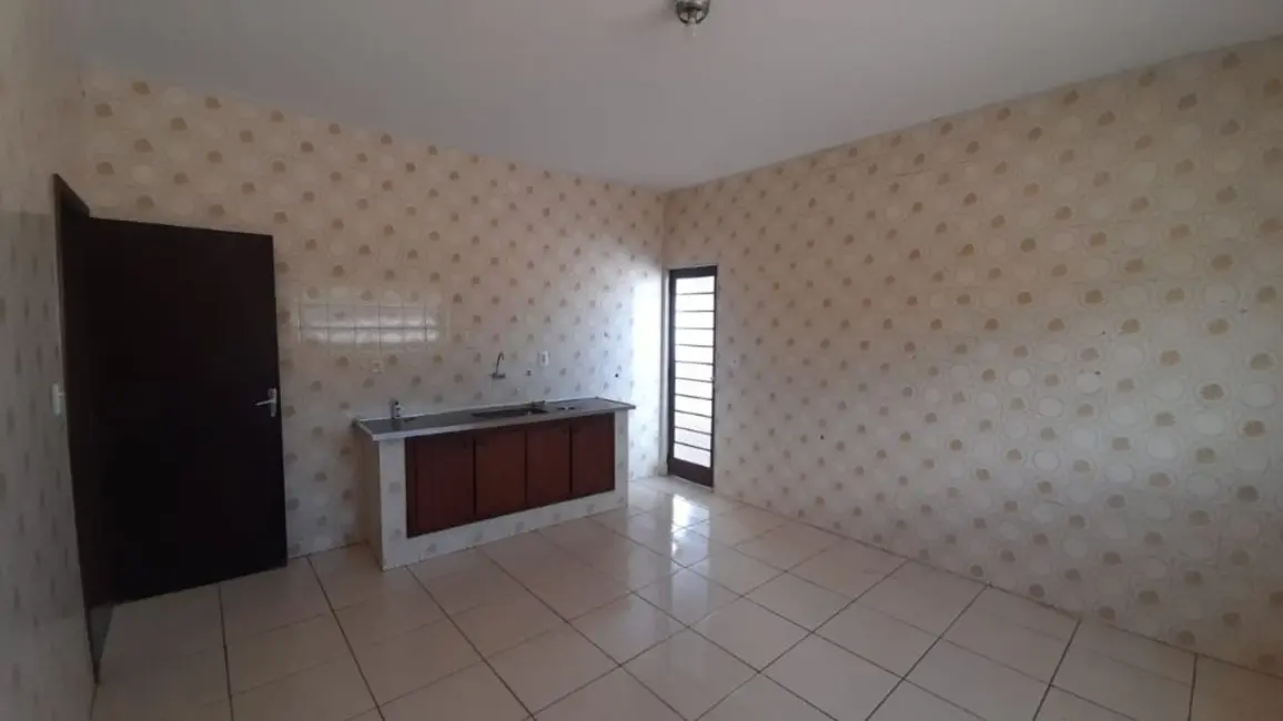 Casa com 2 quartos à venda, 121m2 em Centro, Araraquara - SP - imagem 8 Foto 8 de Casa com 2 quartos à venda, 121m2 em Centro, Araraquara - SP