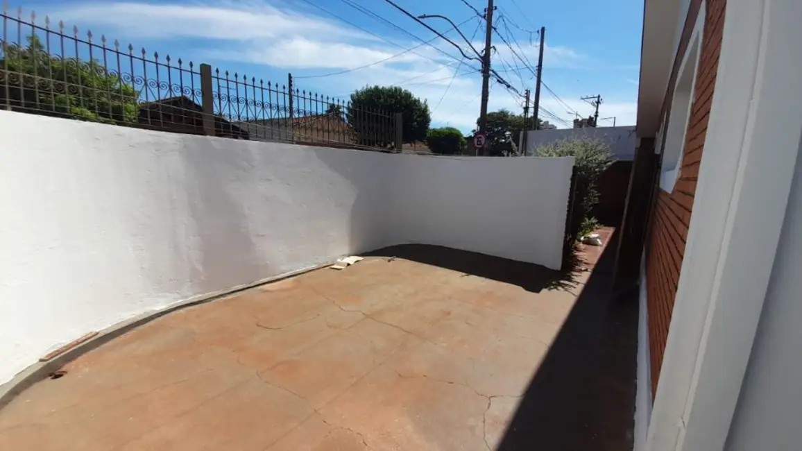 Casa com 2 quartos à venda, 121m2 em Centro, Araraquara - SP - imagem 4 Foto 4 de Casa com 2 quartos à venda, 121m2 em Centro, Araraquara - SP
