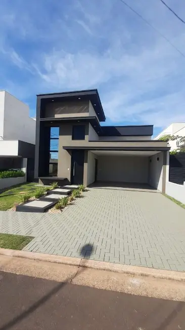 Casa de Condomínio com 3 quartos à venda, 163m2 em Residencial Village Damha III, Araraquara - SP - imagem 3 Foto 3 de Casa de Condomínio com 3 quartos à venda, 163m2 em Residencial Village Damha III, Araraquara - SP