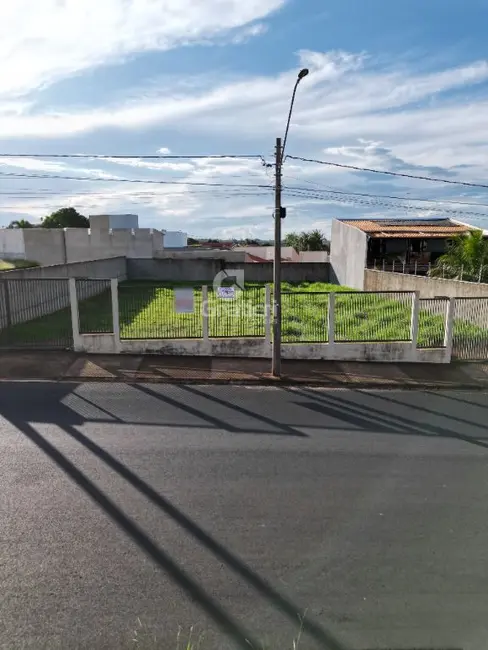 Foto 1 de Terreno / Lote à venda, 740m2 em Jardim Adalgisa, Araraquara - SP
