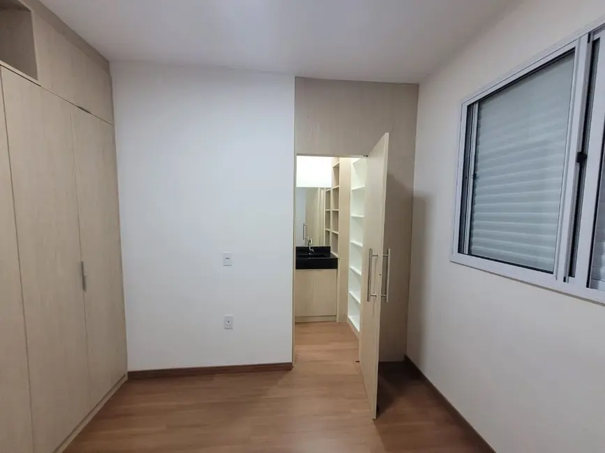 Foto 2 de Apartamento com 2 quartos para alugar, 56m2 em Jardim dos Manacás, Araraquara - SP