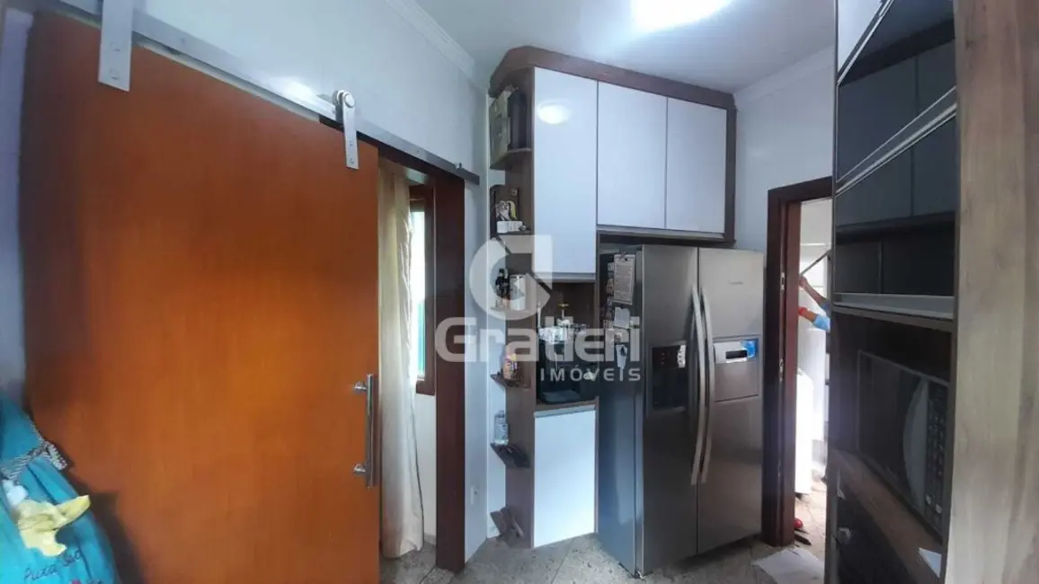 Casa com 3 quartos à venda, 206m2 em Jardim Botânico, Araraquara - SP - imagem 9 Foto 9 de Casa com 3 quartos à venda, 206m2 em Jardim Botânico, Araraquara - SP