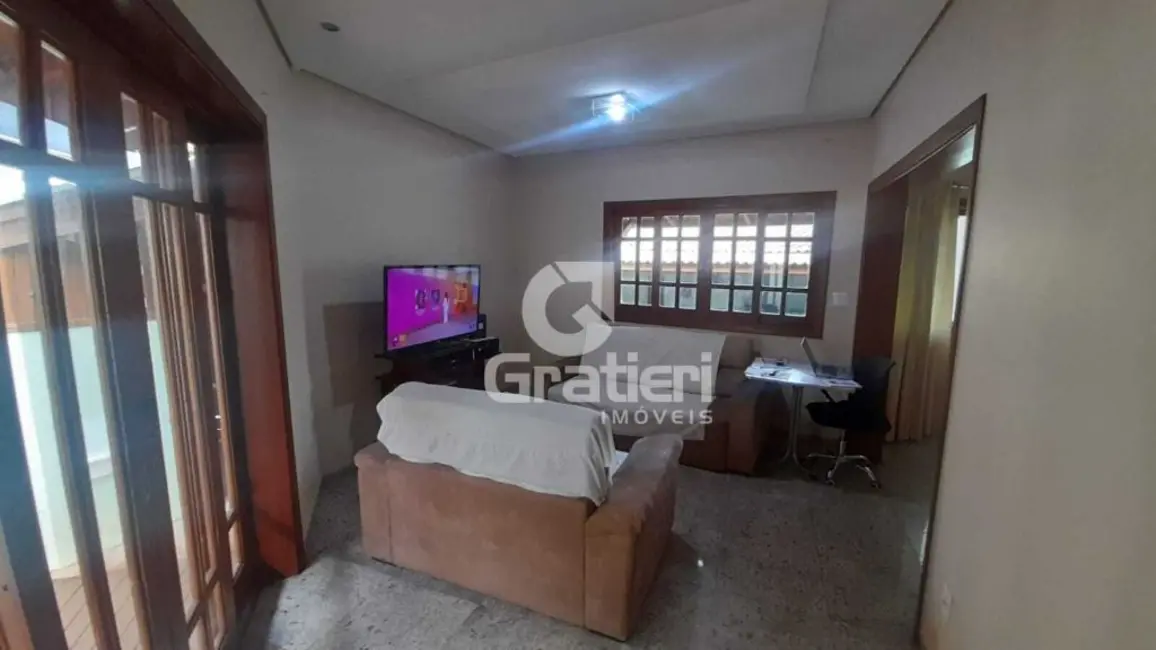 Foto 2 de Casa com 3 quartos à venda, 206m2 em Jardim Botânico, Araraquara - SP