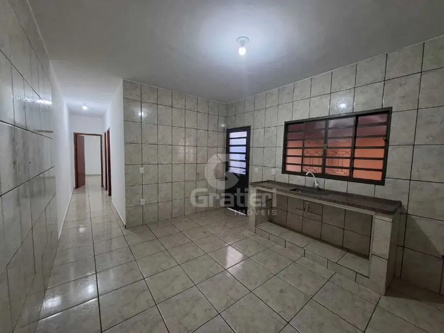 Foto 5 de Casa com 2 quartos para alugar, 75m2 em Jardim Arangá, Araraquara - SP