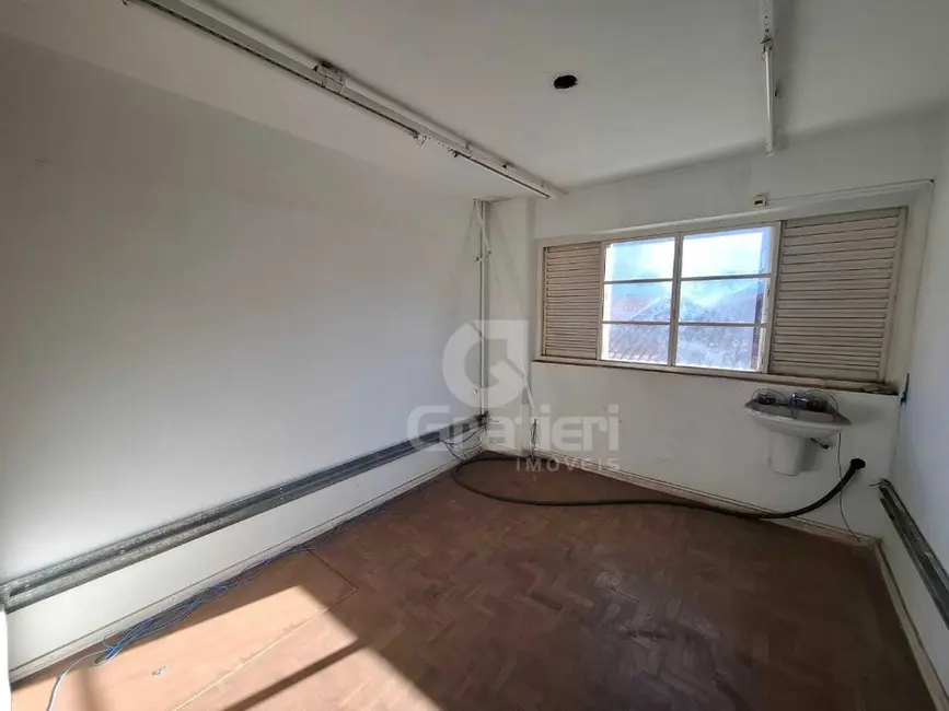 Prédio Inteiro à venda, 591m2 em Centro, Araraquara - SP - imagem 7 Foto 7 de Prédio Inteiro à venda, 591m2 em Centro, Araraquara - SP