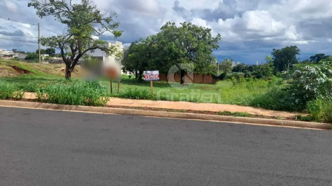 Foto 2 de Terreno / Lote à venda, 460m2 em Cidade Jardim, Araraquara - SP