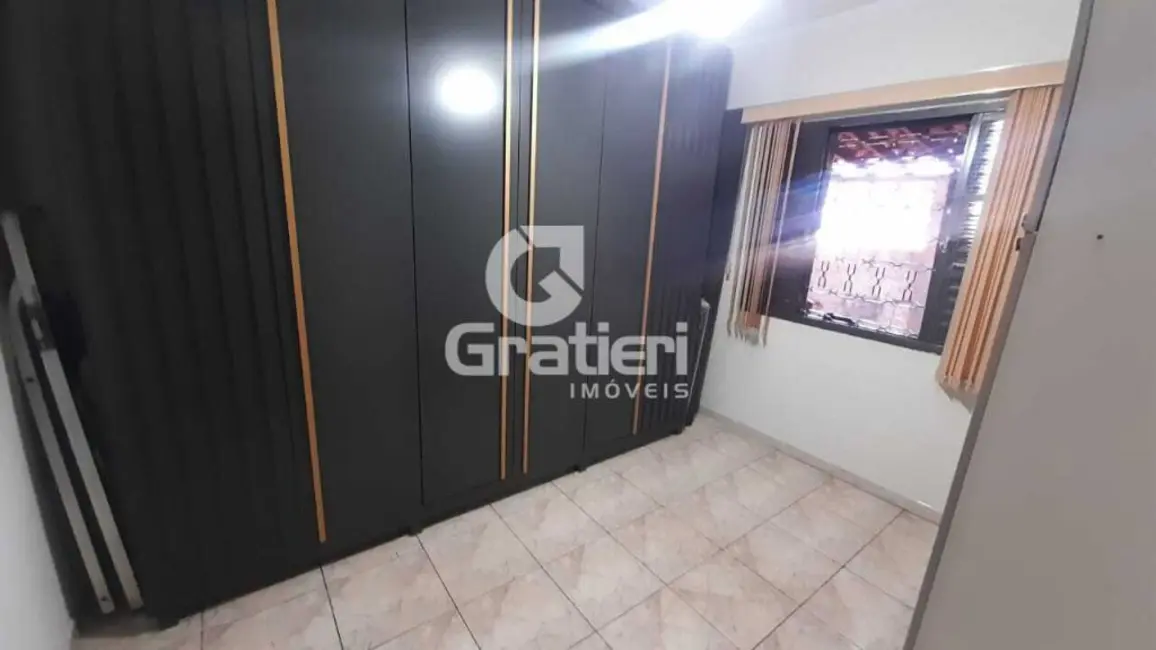 Casa com 3 quartos à venda, 196m2 em Vila Santana, Araraquara - SP - imagem 3 Foto 3 de Casa com 3 quartos à venda, 196m2 em Vila Santana, Araraquara - SP