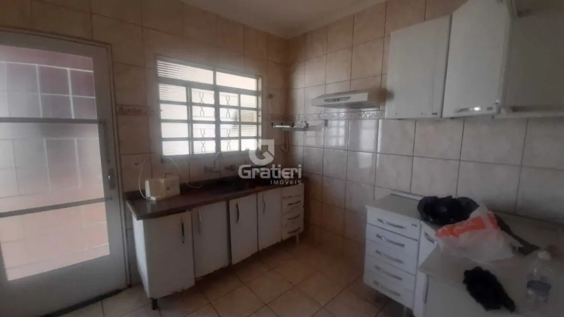 Casa com 3 quartos à venda, 157m2 em Parque Igaçaba, Araraquara - SP - imagem 3 Foto 3 de Casa com 3 quartos à venda, 157m2 em Parque Igaçaba, Araraquara - SP