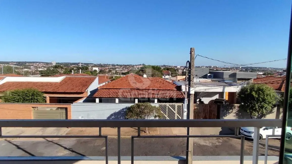 Foto 2 de Sobrado com 4 quartos à venda, 236m2 em Vila Santa Maria (Vila Xavier), Araraquara - SP