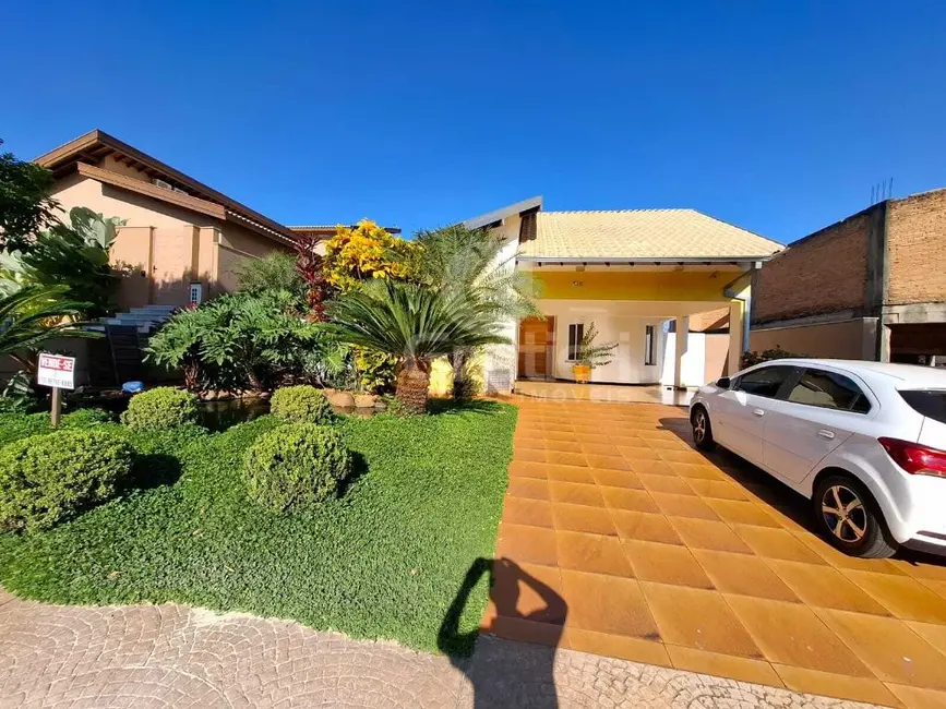 Foto 2 de Casa de Condomínio com 3 quartos à venda, 414m2 em Residencial Portal dos Oitis, Araraquara - SP