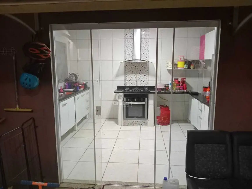 Casa com 2 quartos à venda, 87m2 em Jardim Victório Antônio de Santi II, Araraquara - SP - imagem 4 Foto 4 de Casa com 2 quartos à venda, 87m2 em Jardim Victório Antônio de Santi II, Araraquara - SP