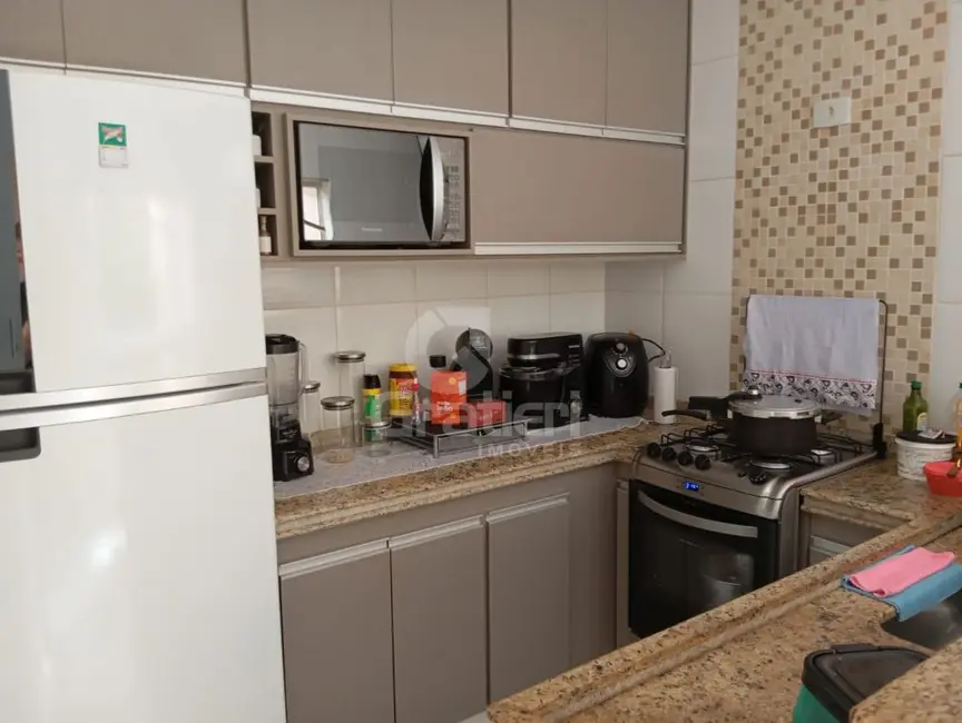 Casa com 3 quartos à venda, 123m2 em Residencial Acapulco, Araraquara - SP - imagem 3 Foto 3 de Casa com 3 quartos à venda, 123m2 em Residencial Acapulco, Araraquara - SP
