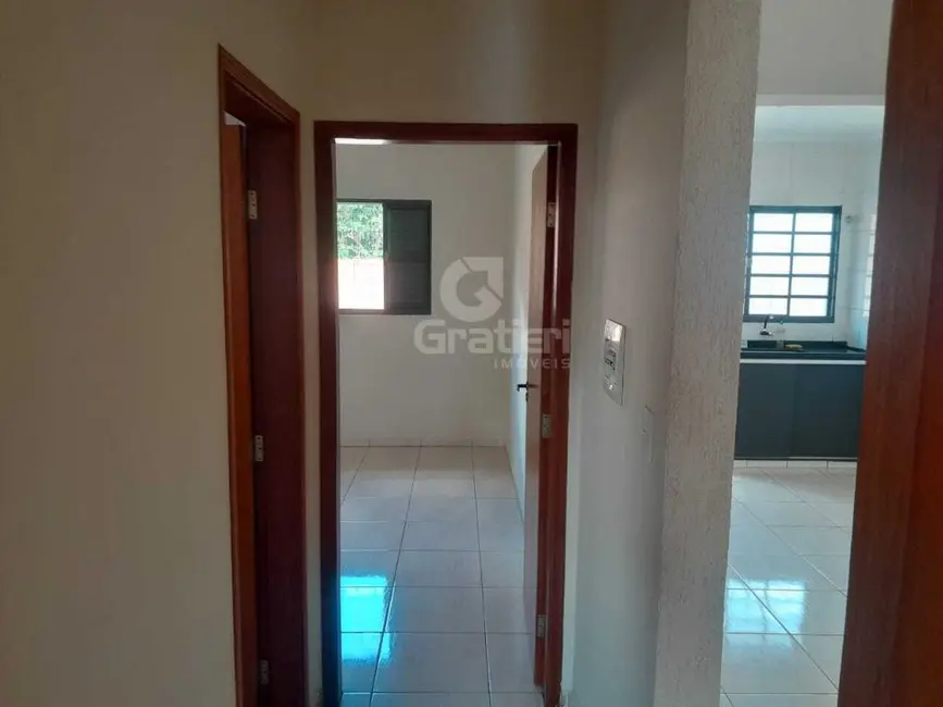 Casa com 2 quartos à venda, 75m2 em Jardim Universal, Araraquara - SP - imagem 4 Foto 4 de Casa com 2 quartos à venda, 75m2 em Jardim Universal, Araraquara - SP