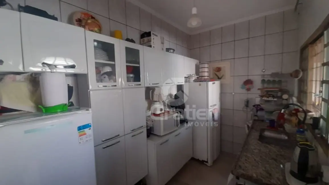 Casa com 2 quartos à venda, 121m2 em Residencial Acapulco, Araraquara - SP - imagem 9 Foto 9 de Casa com 2 quartos à venda, 121m2 em Residencial Acapulco, Araraquara - SP