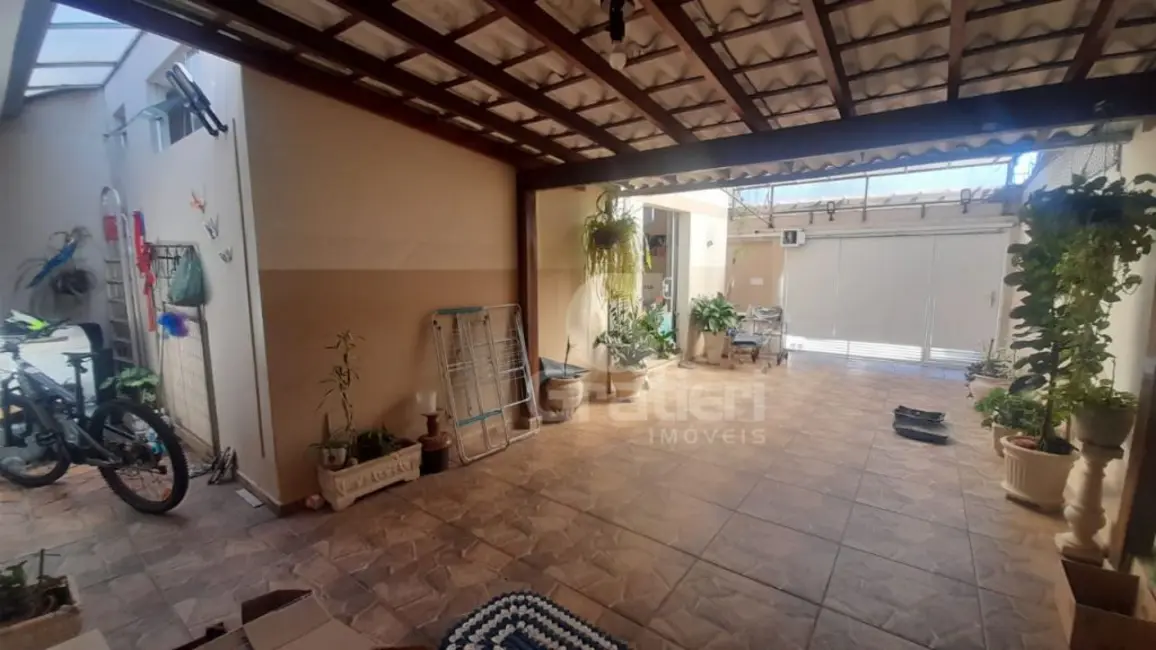Casa com 2 quartos à venda, 121m2 em Residencial Acapulco, Araraquara - SP - imagem 4 Foto 4 de Casa com 2 quartos à venda, 121m2 em Residencial Acapulco, Araraquara - SP