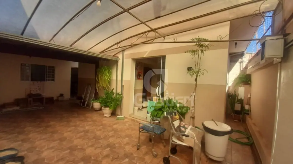 Casa com 2 quartos à venda, 121m2 em Residencial Acapulco, Araraquara - SP - imagem 2 Foto 2 de Casa com 2 quartos à venda, 121m2 em Residencial Acapulco, Araraquara - SP