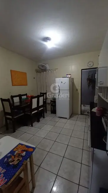 Casa com 2 quartos à venda, 91m2 em Jardim Imperador, Araraquara - SP - imagem 2 Foto 2 de Casa com 2 quartos à venda, 91m2 em Jardim Imperador, Araraquara - SP