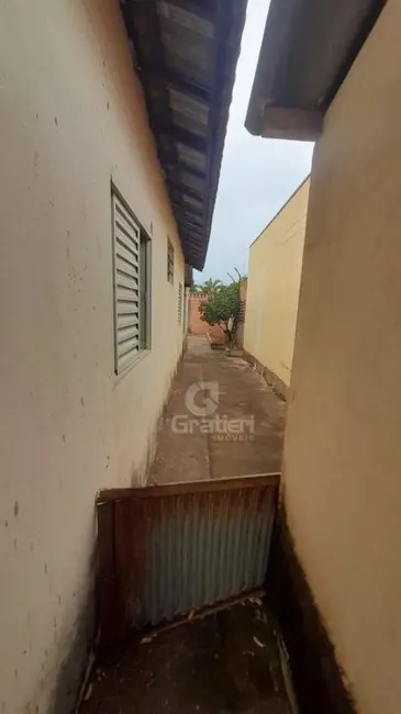Casa com 2 quartos à venda, 60m2 em Jardim Roberto Selmi Dei, Araraquara - SP - imagem 3 Foto 3 de Casa com 2 quartos à venda, 60m2 em Jardim Roberto Selmi Dei, Araraquara - SP