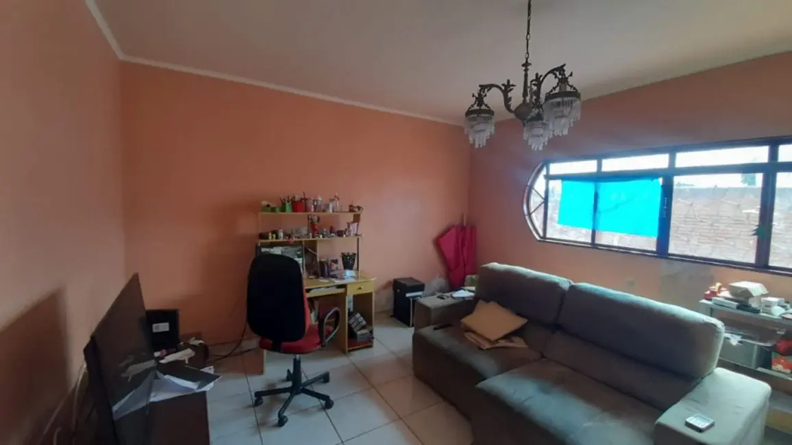Casa com 3 quartos à venda, 216m2 em Jardim Eliana, Araraquara - SP - imagem 9 Foto 9 de Casa com 3 quartos à venda, 216m2 em Jardim Eliana, Araraquara - SP