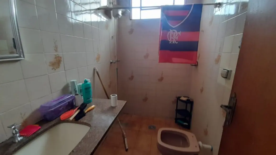 Casa com 3 quartos à venda, 216m2 em Jardim Eliana, Araraquara - SP - imagem 4 Foto 4 de Casa com 3 quartos à venda, 216m2 em Jardim Eliana, Araraquara - SP
