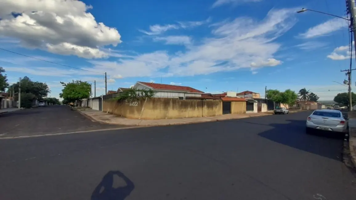 Casa com 2 quartos à venda, 184m2 em Jardim América (Vila Xavier), Araraquara - SP - imagem 2 Foto 2 de Casa com 2 quartos à venda, 184m2 em Jardim América (Vila Xavier), Araraquara - SP