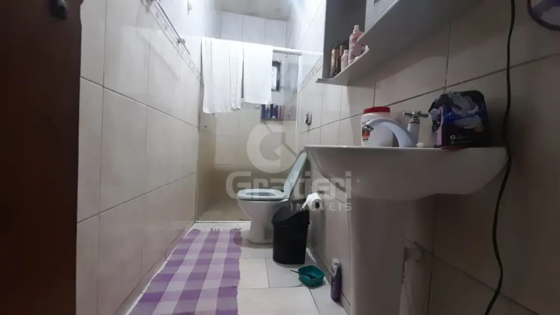 Casa com 3 quartos à venda, 107m2 em Jardim Imperial, Araraquara - SP - imagem 4 Foto 4 de Casa com 3 quartos à venda, 107m2 em Jardim Imperial, Araraquara - SP
