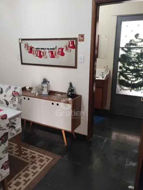 Sobrado com 3 quartos à venda, 138m2 em Jardim Tabapuã (Vila Xavier), Araraquara - SP - imagem 9 Foto 9 de Sobrado com 3 quartos à venda, 138m2 em Jardim Tabapuã (Vila Xavier), Araraquara - SP