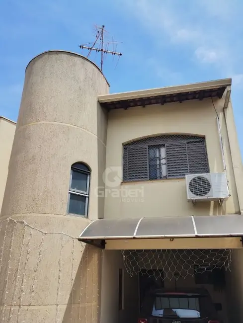 Foto 2 de Sobrado com 3 quartos à venda, 138m2 em Jardim Tabapuã (Vila Xavier), Araraquara - SP