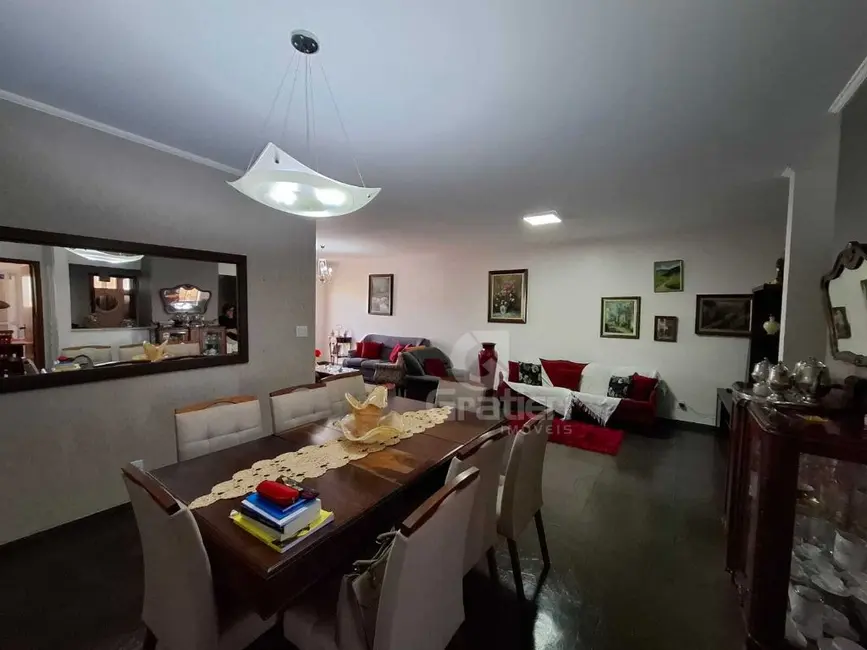 Apartamento com 3 quartos à venda, 181m2 em Centro, Araraquara - SP - imagem 3 Foto 3 de Apartamento com 3 quartos à venda, 181m2 em Centro, Araraquara - SP