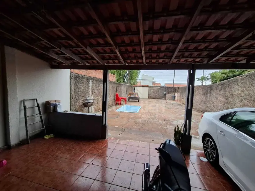 Casa com 1 quarto à venda, 81m2 em Jardim Nova Araraquara, Araraquara - SP - imagem 2 Foto 2 de Casa com 1 quarto à venda, 81m2 em Jardim Nova Araraquara, Araraquara - SP
