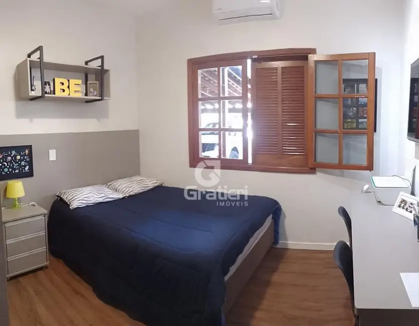 Casa com 3 quartos à venda, 139m2 em Campos Ville, Araraquara - SP - imagem 3 Foto 3 de Casa com 3 quartos à venda, 139m2 em Campos Ville, Araraquara - SP