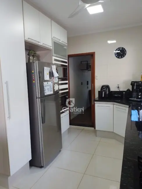 Casa com 3 quartos à venda, 139m2 em Campos Ville, Araraquara - SP - imagem 2 Foto 2 de Casa com 3 quartos à venda, 139m2 em Campos Ville, Araraquara - SP