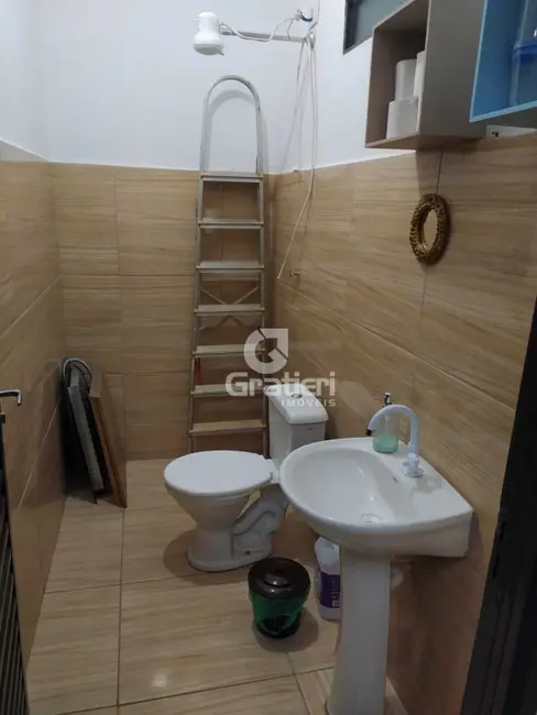 Casa com 3 quartos à venda, 41m2 em Jardim Roberto Selmi Dei, Araraquara - SP - imagem 4 Foto 4 de Casa com 3 quartos à venda, 41m2 em Jardim Roberto Selmi Dei, Araraquara - SP