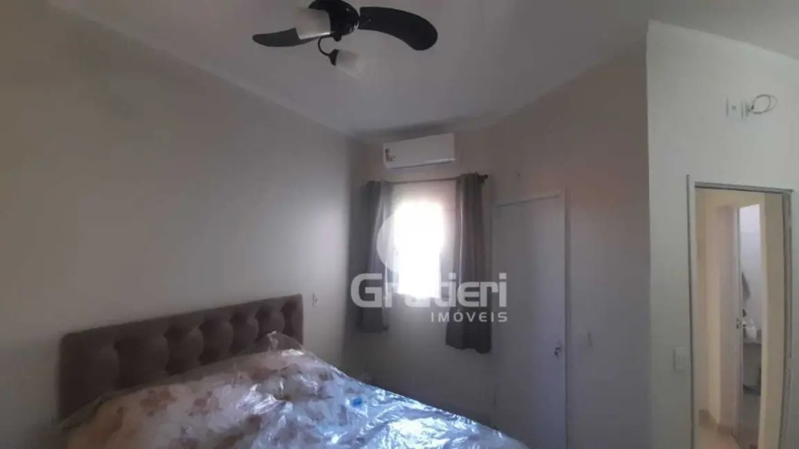 Foto 8 de Casa com 2 quartos à venda, 59m2 em Vila Santa Maria (Vila Xavier), Araraquara - SP