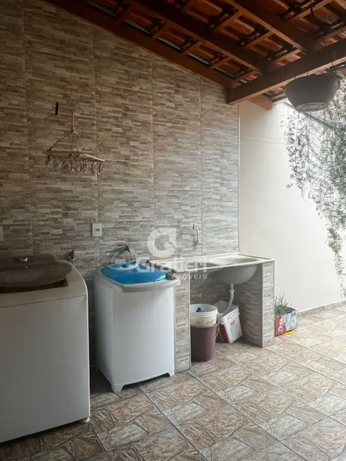 Casa com 2 quartos à venda, 105m2 em Jardim Esplanada, Araraquara - SP - imagem 9 Foto 9 de Casa com 2 quartos à venda, 105m2 em Jardim Esplanada, Araraquara - SP