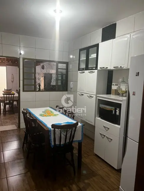 Casa com 2 quartos à venda, 105m2 em Jardim Esplanada, Araraquara - SP - imagem 6 Foto 6 de Casa com 2 quartos à venda, 105m2 em Jardim Esplanada, Araraquara - SP