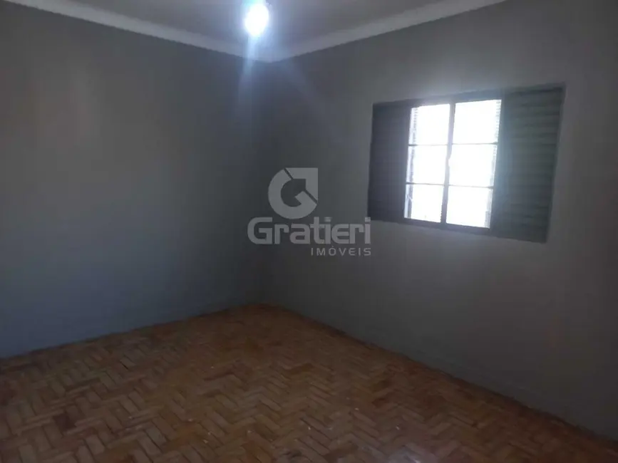 Casa com 2 quartos à venda, 228m2 em Jardim Santa Lúcia, Araraquara - SP - imagem 3 Foto 3 de Casa com 2 quartos à venda, 228m2 em Jardim Santa Lúcia, Araraquara - SP