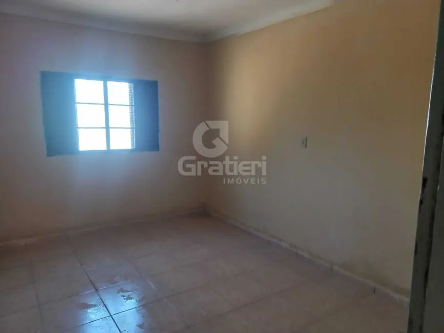 Casa com 2 quartos à venda, 228m2 em Jardim Santa Lúcia, Araraquara - SP - imagem 6 Foto 6 de Casa com 2 quartos à venda, 228m2 em Jardim Santa Lúcia, Araraquara - SP