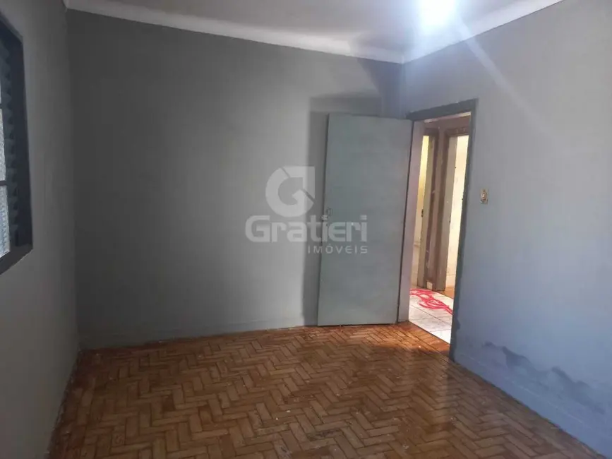 Casa com 2 quartos à venda, 228m2 em Jardim Santa Lúcia, Araraquara - SP - imagem 8 Foto 8 de Casa com 2 quartos à venda, 228m2 em Jardim Santa Lúcia, Araraquara - SP