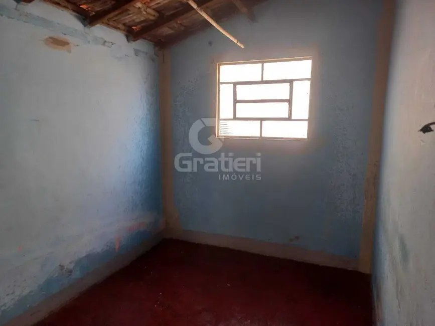 Casa com 2 quartos à venda, 228m2 em Jardim Santa Lúcia, Araraquara - SP - imagem 5 Foto 5 de Casa com 2 quartos à venda, 228m2 em Jardim Santa Lúcia, Araraquara - SP