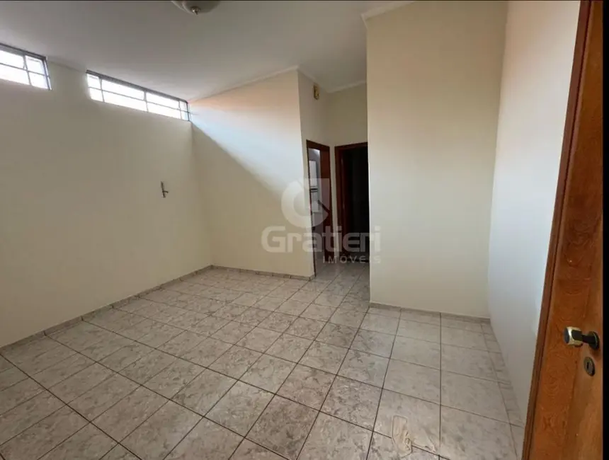 Casa com 3 quartos à venda, 170m2 em Jardim Ártico, Araraquara - SP - imagem 3 Foto 3 de Casa com 3 quartos à venda, 170m2 em Jardim Ártico, Araraquara - SP