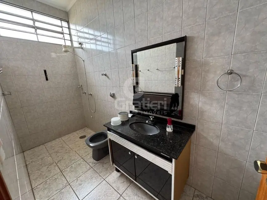 Casa com 3 quartos à venda, 170m2 em Jardim Ártico, Araraquara - SP - imagem 9 Foto 9 de Casa com 3 quartos à venda, 170m2 em Jardim Ártico, Araraquara - SP