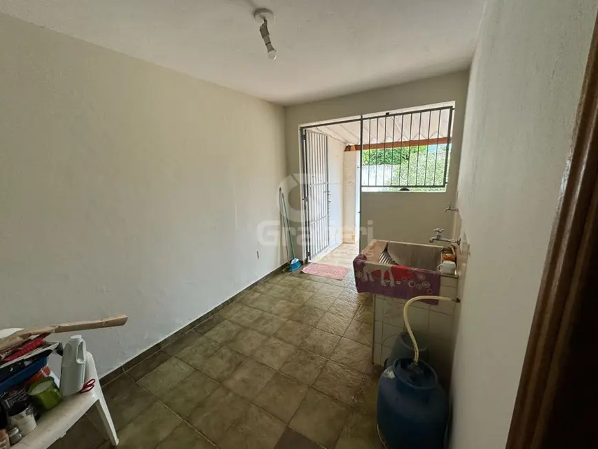 Casa com 3 quartos à venda, 170m2 em Jardim Ártico, Araraquara - SP - imagem 8 Foto 8 de Casa com 3 quartos à venda, 170m2 em Jardim Ártico, Araraquara - SP