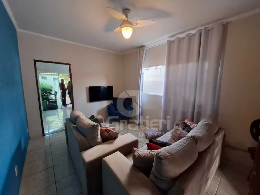 Casa com 3 quartos à venda, 177m2 em Jardim Maria Luiza, Araraquara - SP - imagem 7 Foto 7 de Casa com 3 quartos à venda, 177m2 em Jardim Maria Luiza, Araraquara - SP