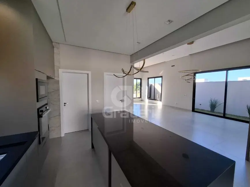 Casa de Condomínio com 3 quartos à venda, 200m2 em Condomínio Buona Vita, Araraquara - SP - imagem 8 Foto 8 de Casa de Condomínio com 3 quartos à venda, 200m2 em Condomínio Buona Vita, Araraquara - SP