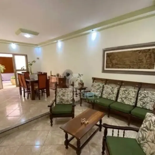 Casa com 4 quartos à venda, 210m2 em Jardim Arangá, Araraquara - SP - imagem 9 Foto 9 de Casa com 4 quartos à venda, 210m2 em Jardim Arangá, Araraquara - SP