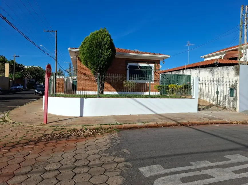 Casa com 3 quartos à venda, 208m2 em Vila José Bonifácio, Araraquara - SP - imagem 6 Foto 6 de Casa com 3 quartos à venda, 208m2 em Vila José Bonifácio, Araraquara - SP