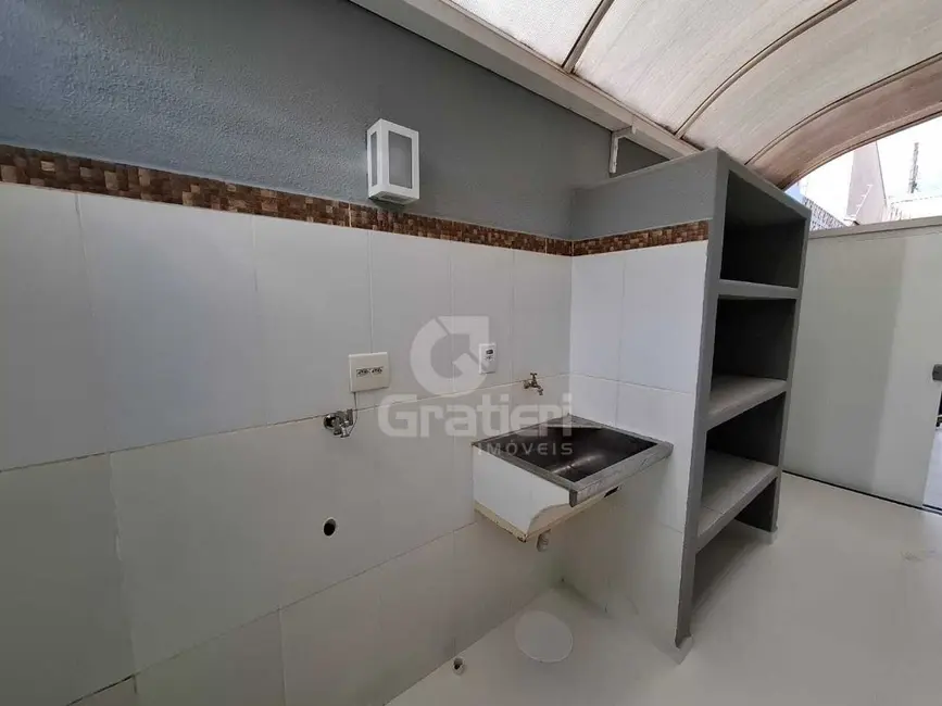 Casa com 3 quartos à venda, 225m2 em Jardim Almeida, Araraquara - SP - imagem 5 Foto 5 de Casa com 3 quartos à venda, 225m2 em Jardim Almeida, Araraquara - SP