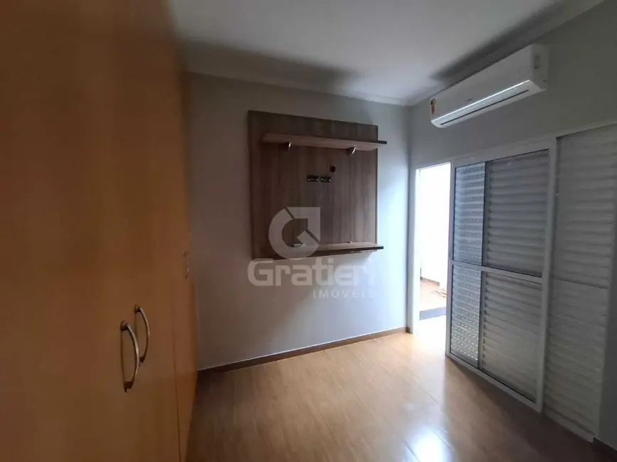 Casa com 3 quartos à venda, 225m2 em Jardim Almeida, Araraquara - SP - imagem 9 Foto 9 de Casa com 3 quartos à venda, 225m2 em Jardim Almeida, Araraquara - SP