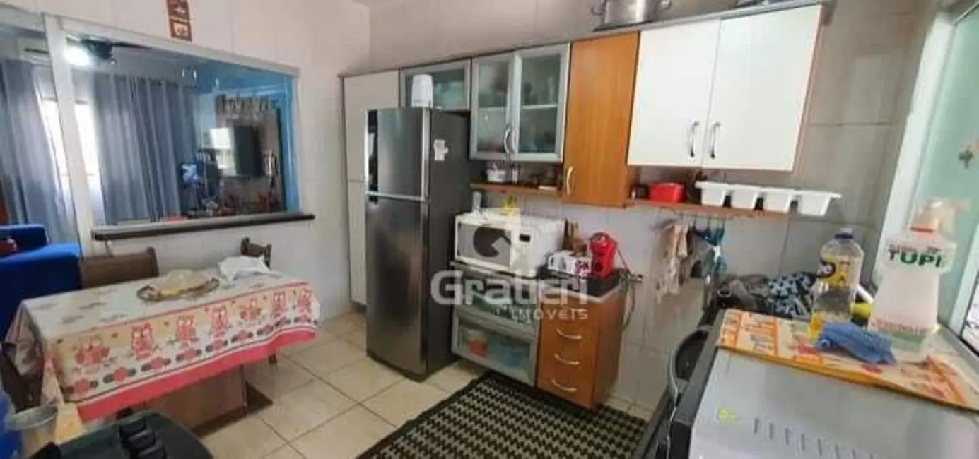 Casa com 2 quartos à venda em Parque Igaçaba, Araraquara - SP - imagem 4 Foto 4 de Casa com 2 quartos à venda em Parque Igaçaba, Araraquara - SP